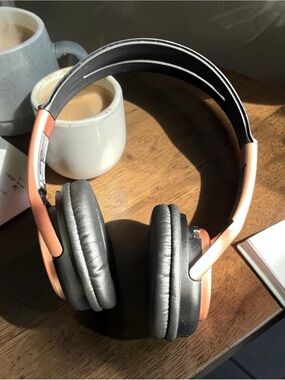 On-Ear Headphones in Rose Gold and Black — Comfortable Listening